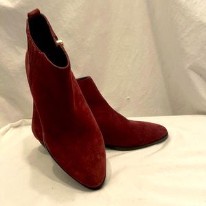 Ivanka Trump Ankle Boots Booties Wine Maroon Suede Zipper Size 7M